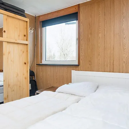 3 Person In Sydals-by Traum * Nedre Lysabild