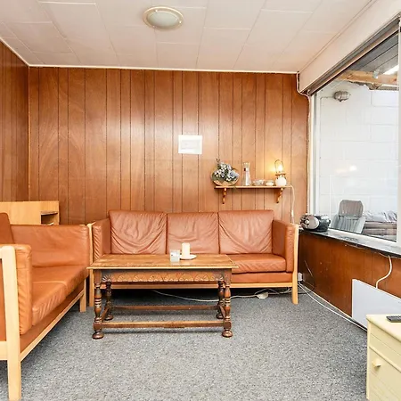 3 Person In Sydals-by Traum *