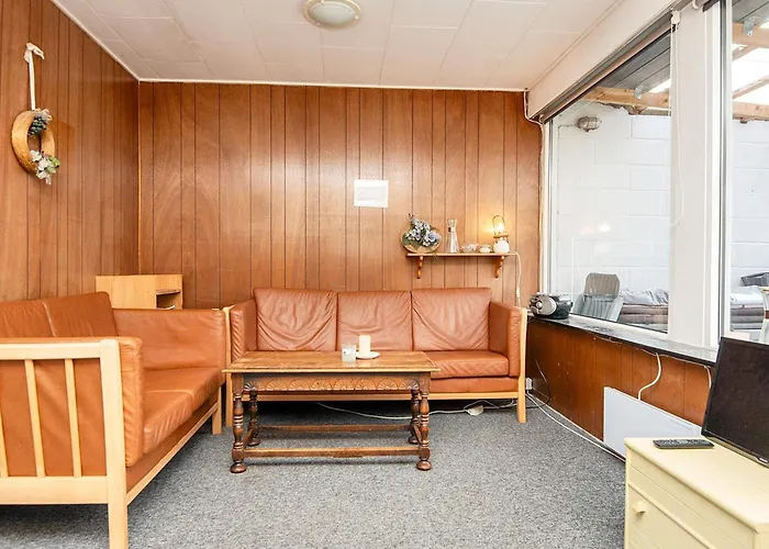 3 Person In Sydals-by Traum *