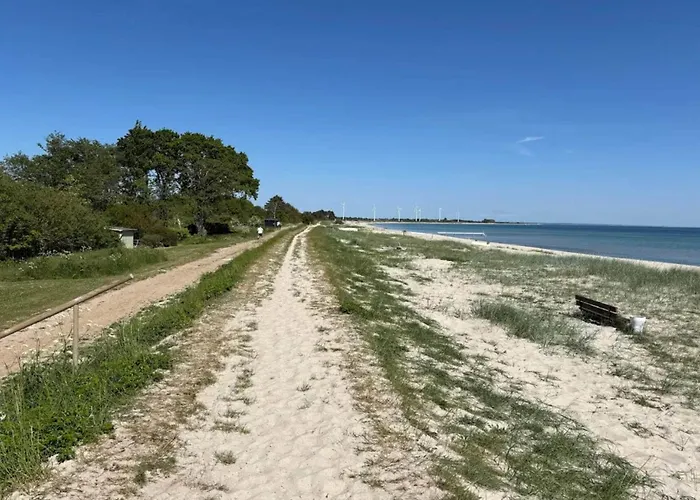 3 Person In Sydals-by Traum *